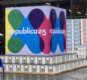 Republica-Cube