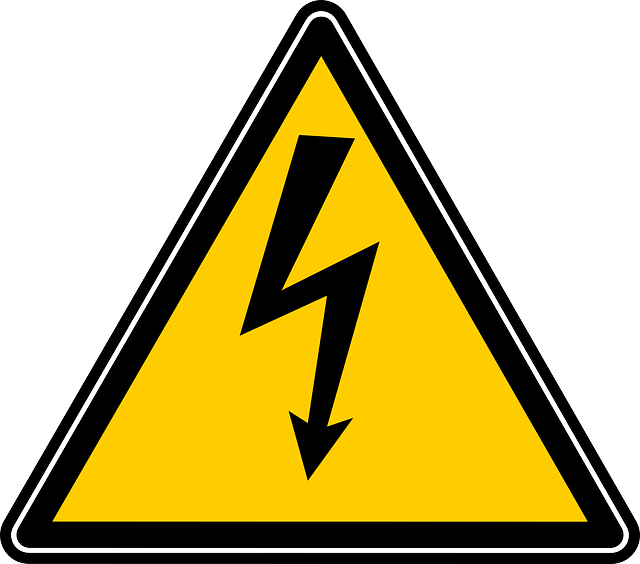 Warnschild: Elektrische Spannung - Quelle: Pixabay